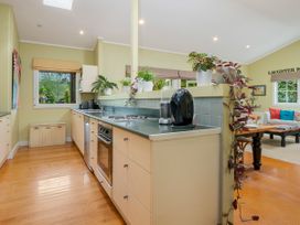 A Ray of Sunshine - Manly Holiday Home -  - 1121654 - thumbnail photo 9