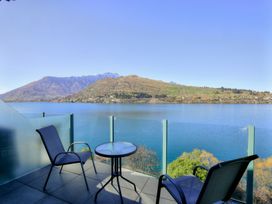 Frankton House - Queenstown Holiday Home -  - 1121716 - thumbnail photo 2