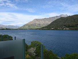 Frankton House - Queenstown Holiday Home -  - 1121716 - thumbnail photo 30