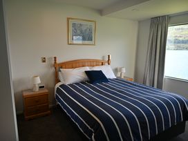 Frankton House - Queenstown Holiday Home -  - 1121716 - thumbnail photo 10