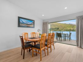 Frankton House - Queenstown Holiday Home -  - 1121716 - thumbnail photo 4