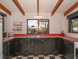 Surf’scape - Whitianga Holiday Home -  - 1121717 - thumbnail photo 9