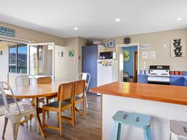 Seaview House - Wainui Holiday Home -  - 1121746 - thumbnail photo 7