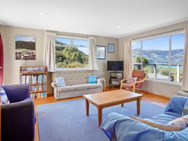 Seaview House - Wainui Holiday Home -  - 1121746 - thumbnail photo 3