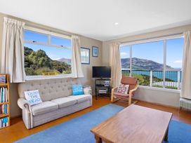 Seaview House - Wainui Holiday Home -  - 1121746 - thumbnail photo 2