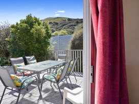 Seaview House - Wainui Holiday Home -  - 1121746 - thumbnail photo 20