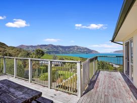 Seaview House - Wainui Holiday Home -  - 1121746 - thumbnail photo 1