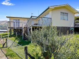 Seaview House - Wainui Holiday Home -  - 1121746 - thumbnail photo 27