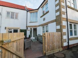 3 bedroom Cottage for rent in Seahouses