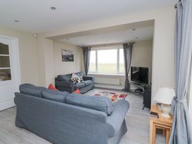 3 bedroom Cottage for rent in Seahouses