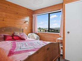 Roseville - Snells Beach Holiday Home -  - 1122592 - thumbnail photo 12
