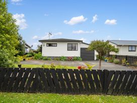 Roseville - Snells Beach Holiday Home -  - 1122592 - thumbnail photo 21