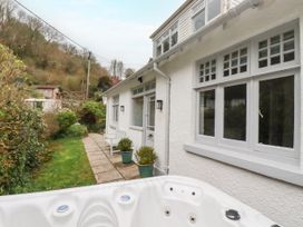 4 bedroom Cottage for rent in Looe