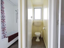 Altona Crib - Te Anau Holiday Home -  - 1123013 - thumbnail photo 22
