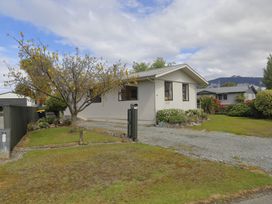 Altona Crib - Te Anau Holiday Home -  - 1123013 - thumbnail photo 29