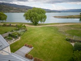 The Lakehouse - Cromwell Holiday Home -  - 1124055 - thumbnail photo 52