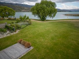 The Lakehouse - Cromwell Holiday Home -  - 1124055 - thumbnail photo 53