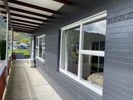 Sounds Good - Waikawa Holiday Home and Berth -  - 1124804 - thumbnail photo 26