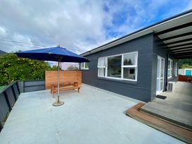 Sounds Good - Waikawa Holiday Home and Berth -  - 1124804 - thumbnail photo 25