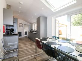4 bedroom Cottage for rent in Mablethorpe