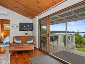 Okiato Lookout - Russell Holiday Home -  - 1124943 - thumbnail photo 4