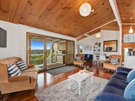 Okiato Lookout - Russell Holiday Home -  - 1124943 - thumbnail photo 2