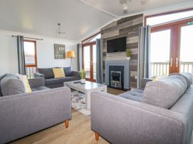 3 bedroom Cottage for rent in Whitsand Bay
