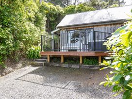Bushside Cottage - Akaroa Holiday Home -  - 1125662 - thumbnail photo 11