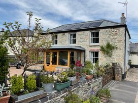 4 bedroom Cottage for rent in Falmouth