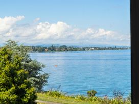 Lakeside Terrace – Taupo Holiday Home -  - 1126872 - thumbnail photo 17