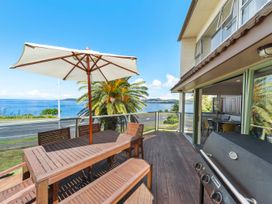 Lakeside Terrace – Taupo Holiday Home -  - 1126872 - thumbnail photo 2