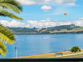 Lakeside Terrace – Taupo Holiday Home -  - 1126872 - thumbnail photo 18