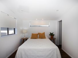 Waterfront Retreat - Westport Self-Contained Unit -  - 1127051 - thumbnail photo 7