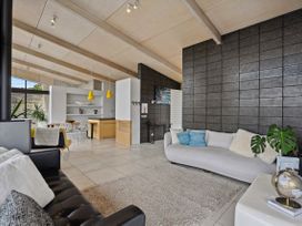 Bridge Hill Beauty - Alexandra Holiday Home -  - 1127287 - thumbnail photo 3