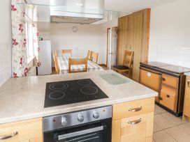 Barbara's Cottage - Shancroagh & County Galway - 1127818 - thumbnail photo 7