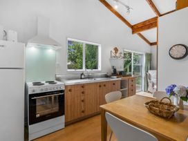 West and Relaxation – Greytown Holiday Home -  - 1127901 - thumbnail photo 6