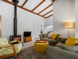 West and Relaxation – Greytown Holiday Home -  - 1127901 - thumbnail photo 2