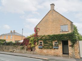 3 bedroom Cottage for rent in Broadway