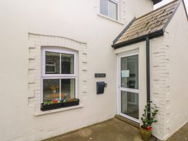 2 bedroom Cottage for rent in Cowbridge