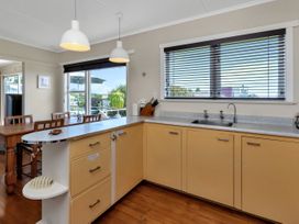 Coopers Kiwi Bach - Coopers Beach Holiday Home -  - 1129693 - thumbnail photo 9