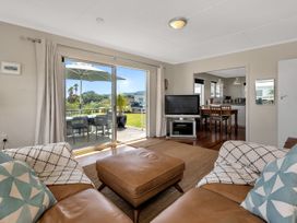 Coopers Kiwi Bach - Coopers Beach Holiday Home -  - 1129693 - thumbnail photo 6