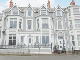 6 bedroom Cottage for rent in Criccieth