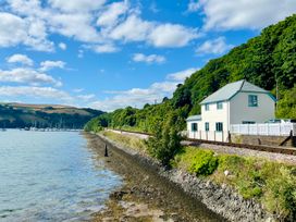 4 bedroom Cottage for rent in Dartmouth