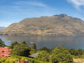 The Alpine - Queenstown Holiday Home -  - 1131262 - thumbnail photo 23