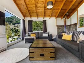 The Alpine - Queenstown Holiday Home -  - 1131262 - thumbnail photo 6