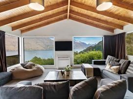 The Alpine - Queenstown Holiday Home -  - 1131262 - thumbnail photo 5