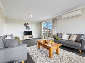 Townhouse Tranquillity - Christchurch Holiday Home -  - 1132262 - thumbnail photo 5