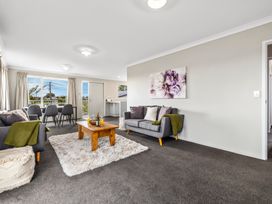 Townhouse Tranquillity - Christchurch Holiday Home -  - 1132262 - thumbnail photo 4