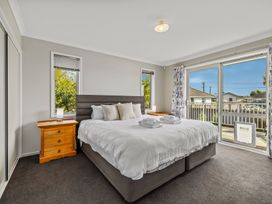 Townhouse Tranquillity - Christchurch Holiday Home -  - 1132262 - thumbnail photo 13