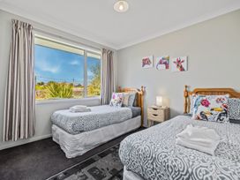 Townhouse Tranquillity - Christchurch Holiday Home -  - 1132262 - thumbnail photo 15